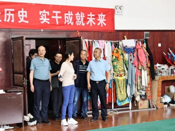省委宣傳部副部長王國強一行赴甘肅演藝集團(tuán)秦腔藝術(shù)劇院聯(lián)系慰問專家
